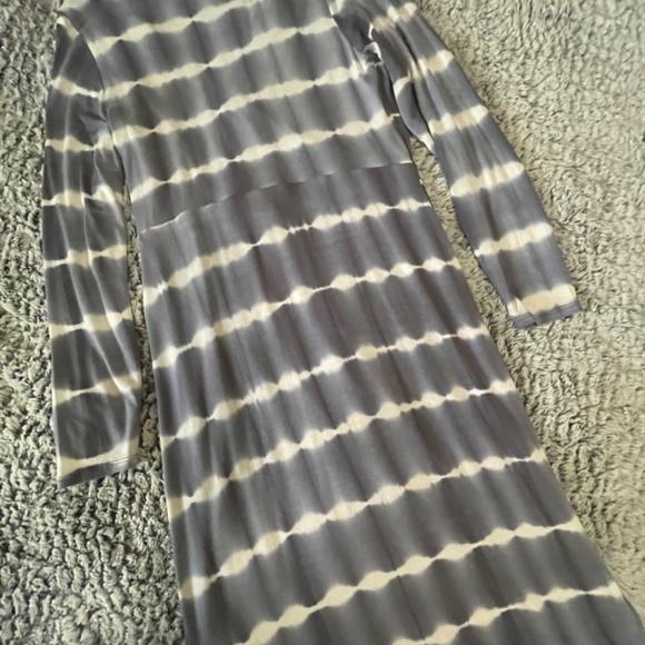 Faux Wrap Tie Dye Dress - Picture 2 of 4